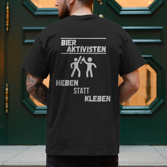 Premium  T-Shirt "Bier Aktivisten" (Backprint)