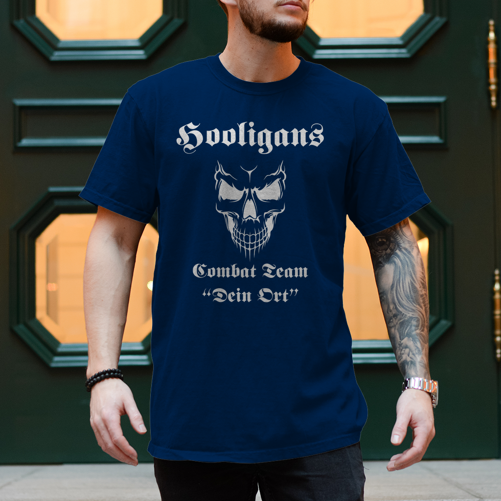 Premium T-Shirt "Hooligans Combat Team" (personalisierbar)