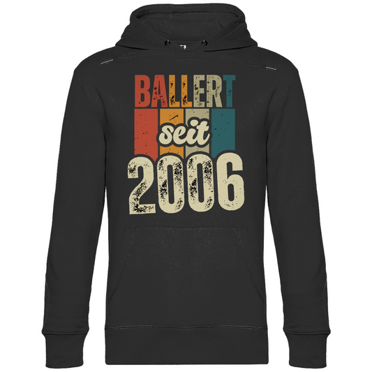 Premium Hoodie "Ballert seit 2006"